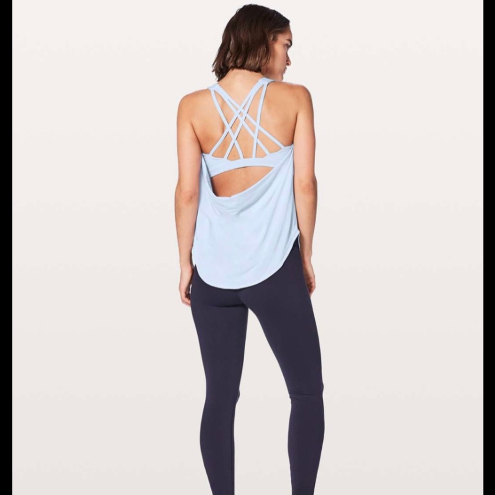 Free to be serene 2 in 1 tank NWT